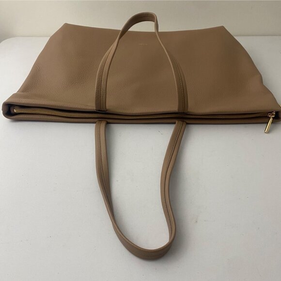 NWT $328 Cuyana Classic Easy Zipper Tote Purse Cappuccino - Picture 6 of 10